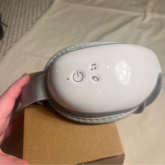 RENPHO Eyeris 1 Eye Massager with Heat - Picture 3 of 4